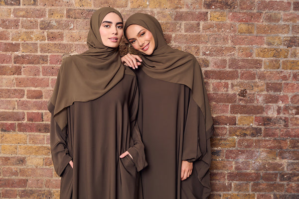 Essential Everyday Abayas for Modest Dressing