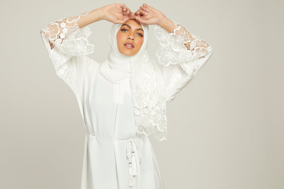Luxury Floral Lace Closed Abaya - White