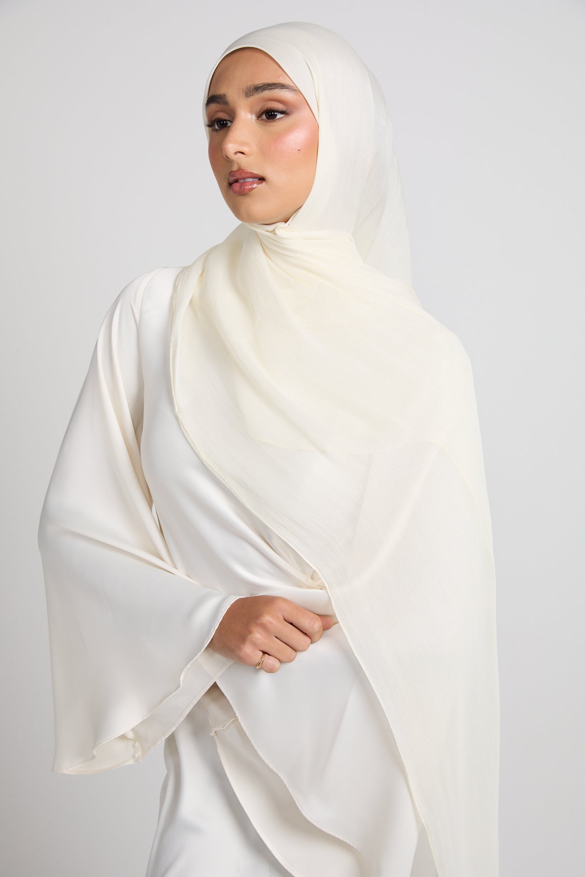 dress organza hijab Zehna Pink Organza Luxurious Dress With Bisser Beaded Details For Musl Bazar Al Haya