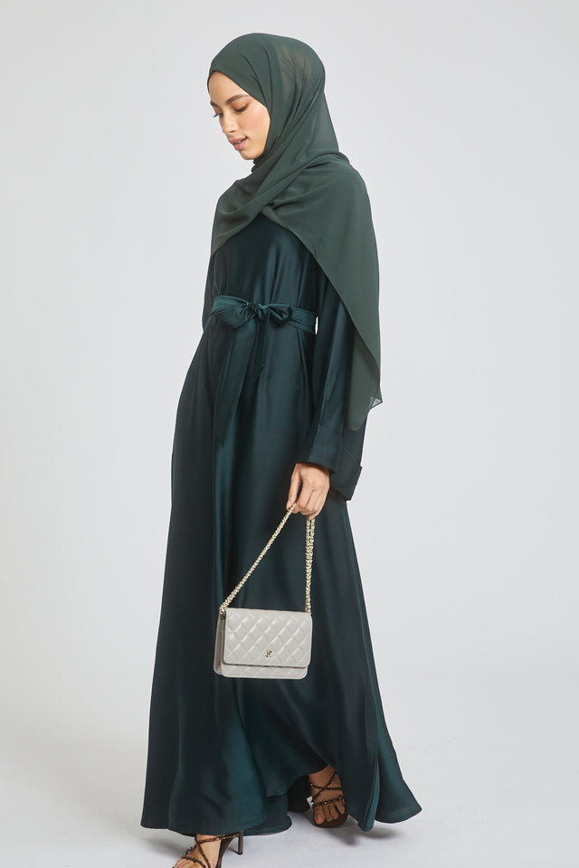 Premium Timeless Umbrella Cut Closed Abaya with Folded Cuffs - Forest Green