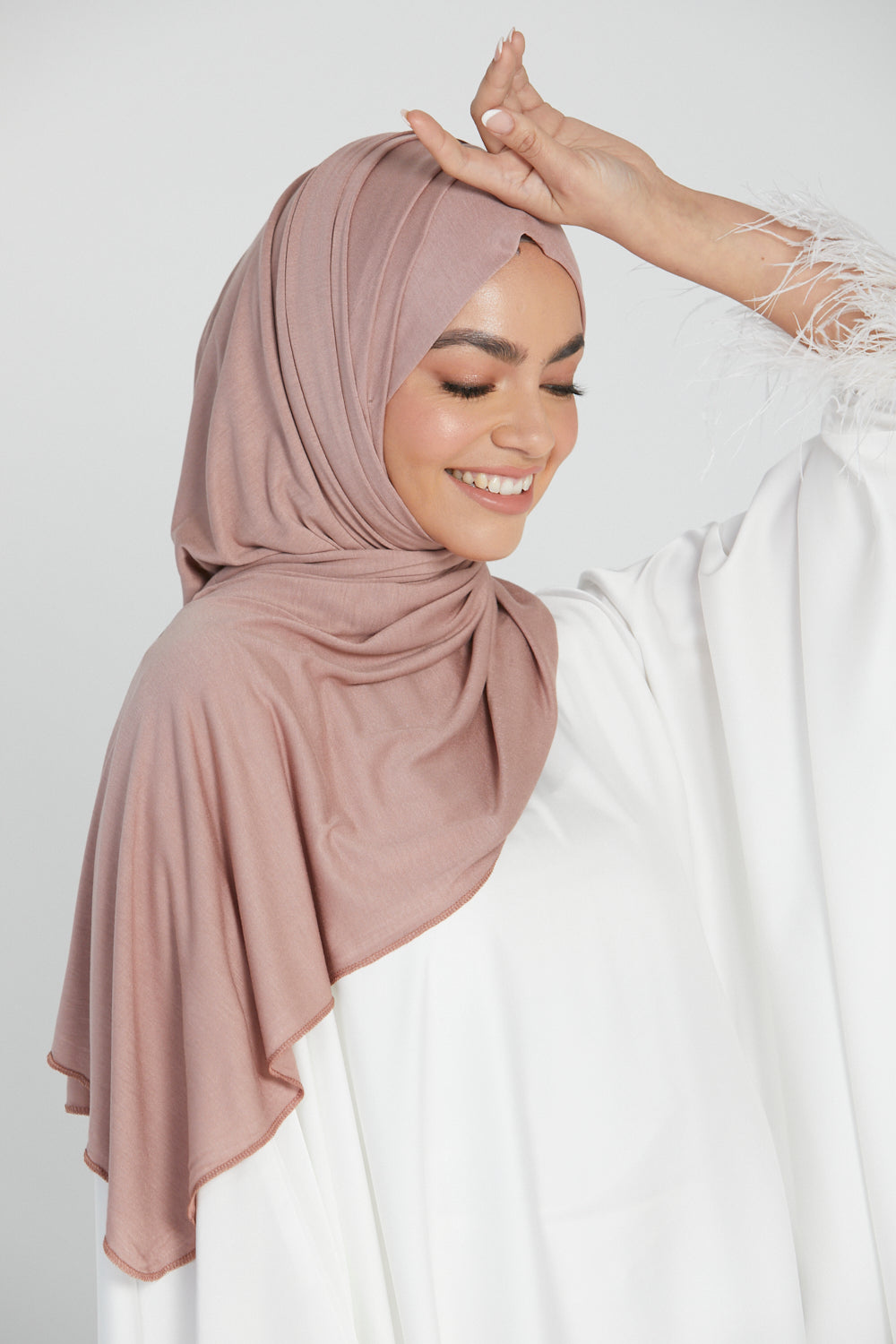 Jersey Hijabs UK: Jersey Hijab Styles in Black, White & More