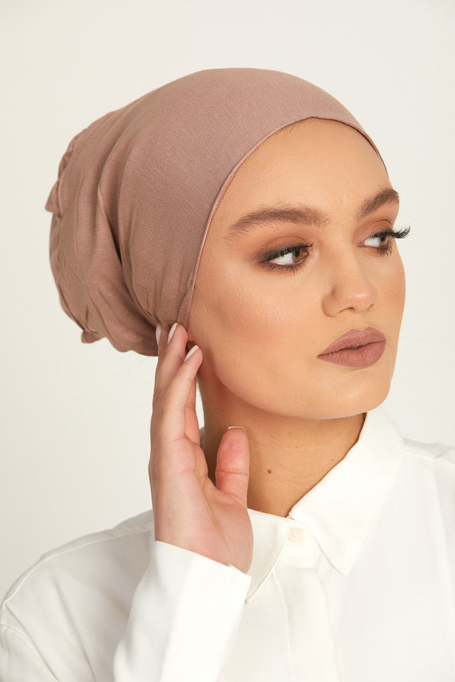 PeacePray Silk Satin Lined Hijab Undercap, Premium Non-Slip Hijab  Underscarf, Adjustable Tightness to Your Liking, Black Black at   Women's Clothing store