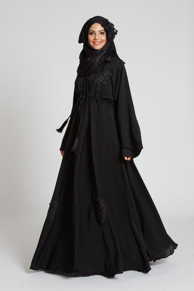 Black Flow Embellished Closed Abaya & Matching Black Hijab