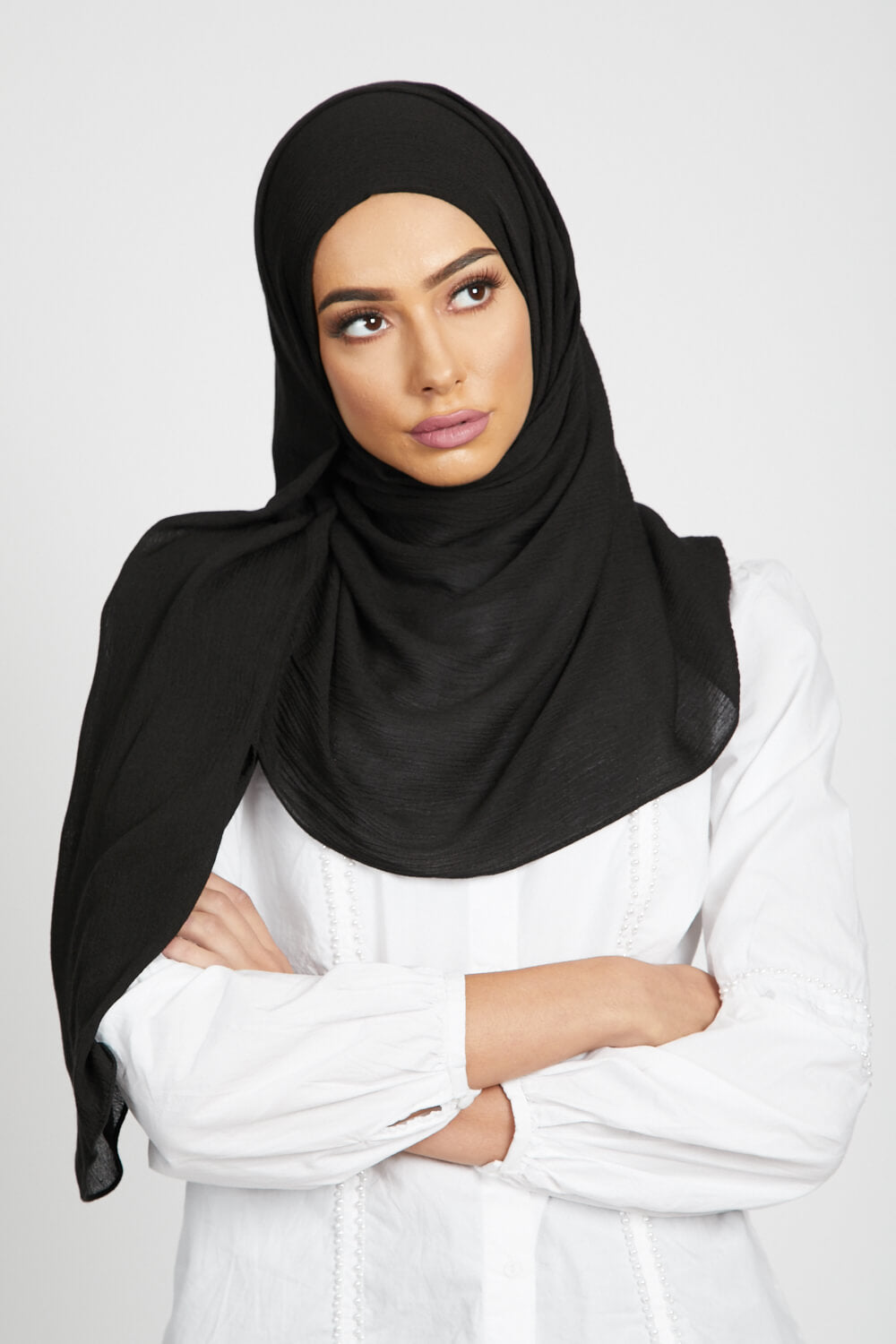 Crinkle Hijab: Plain Black Modal Crinkle Hijab In 100% Rayon â AbayaButh
